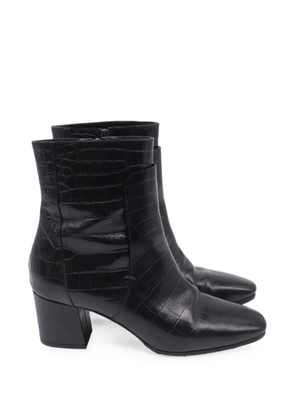 Givenchy Pre-Owned 2010s crocodile-embossed ankle boots - Black