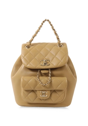 CHANEL Pre-Owned quilted turn-lock-fastening backpack - Neutrals