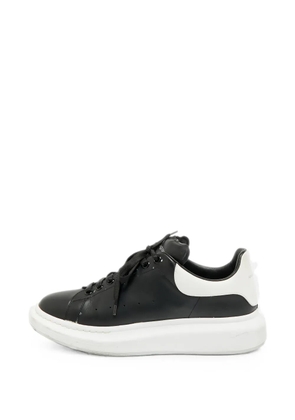 Alexander McQueen Pre-Owned Oversized Runner sneakers - Black