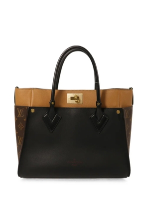 Louis Vuitton Pre-Owned On My Side MM Monogram shoulder bag - Brown