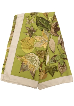 Hermès Pre-Owned 1996-2004 Tourbillon Autumn Leaves Silk Scarf 90 scarves - Green