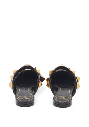 Valentino Garavani Pre-Owned Roman Stud leather mules - Black