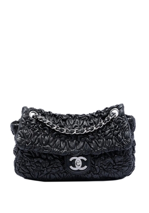 CHANEL Pre-Owned 2006-2008 Medium Ruched Lambskin Astrakhan Flap shoulder bag - Black