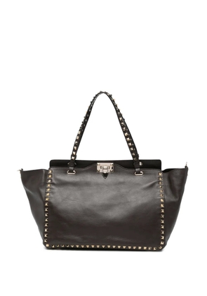 Valentino Garavani Pre-Owned 2010s Rockstud-embellishment shoulder bag - Brown
