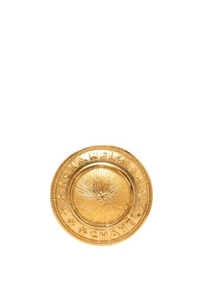 CHANEL Pre-Owned 1970-1980 CC Gold Plated Sunburst Medallion Brooch costume brooch
