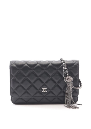 CHANEL Pre-Owned 2018-2019 CC Quilted Aged Calfskin Tassel Wallet On Chain crossbody bag - Black