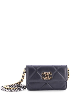 CHANEL Pre-Owned 19 Clutch With Chain Quilted Lambskin shoulder bag - Black