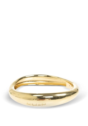 Kate Spade logo-engraved hinged bracelet - Gold