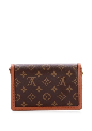Louis Vuitton Pre-Owned Dauphine Chain Wallet Reverse Monogram Canvas clutch bag - Brown