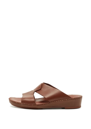 Loro Piana Pre-Owned New Buckle leather sandals - Brown