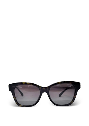 CHANEL Pre-Owned tortoiseshell square-frame sunglasses - Brown
