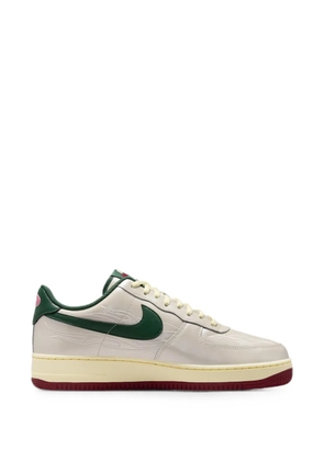 Nike Air Force 1 Low flame-embroidered sneakers - Neutrals