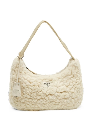 Prada Pre-Owned Re-Edition 2000 shearling shoulder bag - White