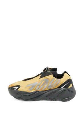 adidas Yeezy Boost 700 MNVN low-top sneakers - Yellow