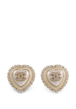 CHANEL Pre-Owned CC heart earrings - Gold
