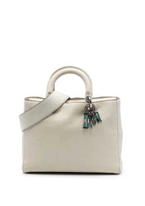 Christian Dior Pre-Owned 2017 Large Canyon Grained Lambskin Lady Dior satchel - White