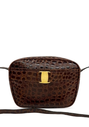 Ferragamo Pre-Owned 2010-2026 Croc Embossed Vara crossbody bag - Brown