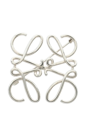 Loewe Pre-Owned 2010s Anagram cut-out brooch - Silver