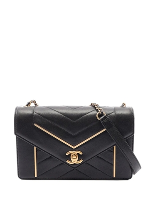 CHANEL Pre-Owned 2017-2018 Small Reversed Chevron Lambskin Flap crossbody bag - Black