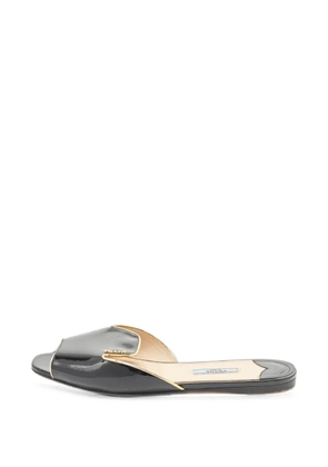 Prada Pre-Owned logo-plaque patent leather sandals - Black