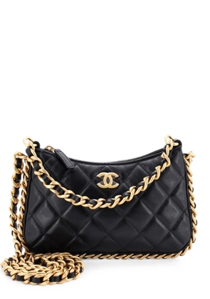 CHANEL Pre-Owned CC Chain Around Quilted Lambskin Mini hobo bag - Black