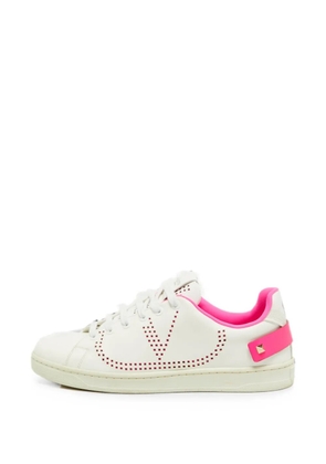 Valentino Garavani Pre-Owned VLogo Signature perforated sneakers - White