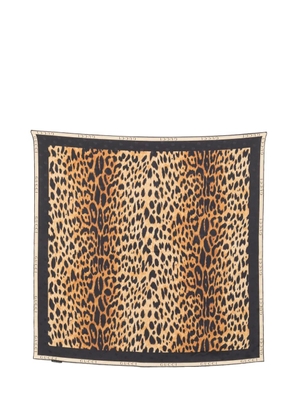Gucci leopard-print logo-border scarf - Neutrals