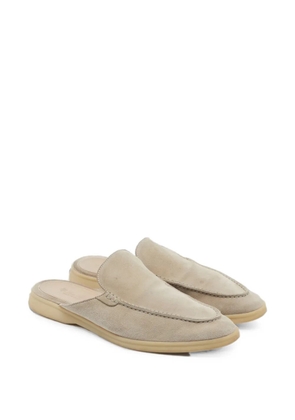 Loro Piana Pre-Owned Babouche Charms Walk suede flat mules - Grey