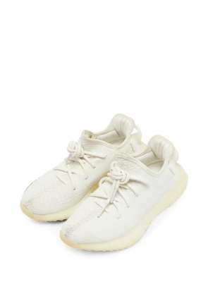 adidas Yeezy x Yeezy Boost 350 V2 light low top sneakers - White