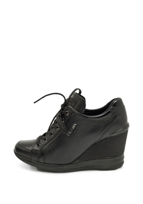 Prada Pre-Owned leather sneakers - Black