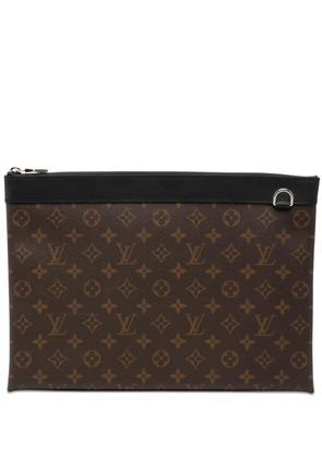 Louis Vuitton Pre-Owned 2021-2026 Monogram Macassar Discovery Pochette GM clutch bag - Brown