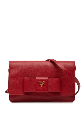 Prada Pre-Owned 2013-2026 Saffiano Lux Bow Wallet On Strap crossbody bag - Red