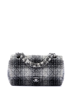 CHANEL Pre-Owned 2009-2010 Medium Classic Quilted Tweed Double Flap shoulder bag - Black