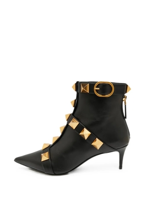 Valentino Garavani Pre-Owned Roman Stud ankle boots - Black