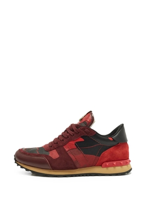 Valentino Garavani Pre-Owned Rockrunner camouflage sneakers - Red