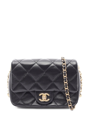 CHANEL Pre-Owned Matelassé flap shoulder bag - Black