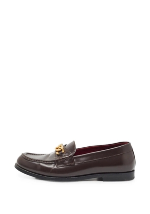 Valentino Garavani Pre-Owned VLogo chain loafers - Brown