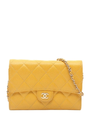 CHANEL Pre-Owned 2018 Mini CC Quilted Caviar Wallet on Chain crossbody bag - Yellow