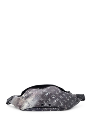 Louis Vuitton Pre-Owned Discovery Bumbag Limited Edition Monogram Galaxy Canvas belt bag - Black