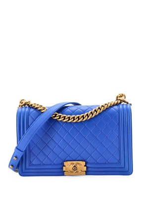 CHANEL Pre-Owned Boy Flap Bag Quilted Lambskin New Medium shoulder bag - Blue