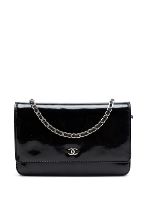 CHANEL Pre-Owned 2013-2014 CC Patent Wallet On Chain crossbody bag - Black