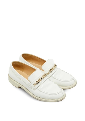 CHANEL Pre-Owned CC chain-link loafers - White