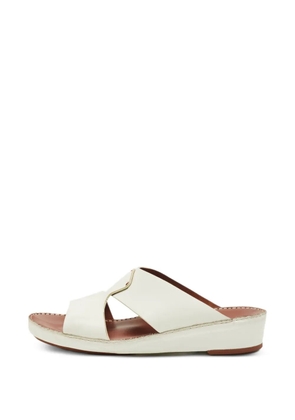 Loro Piana Pre-Owned New Buckle flat sandals - White