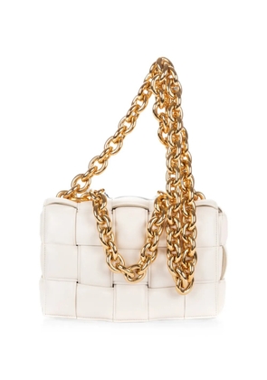 Bottega Veneta Pre-Owned Padded Cassette chain cross body bag - Neutrals