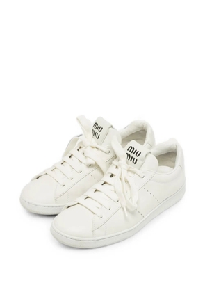 Miu Miu Pre-Owned leather low-top sneakers - White