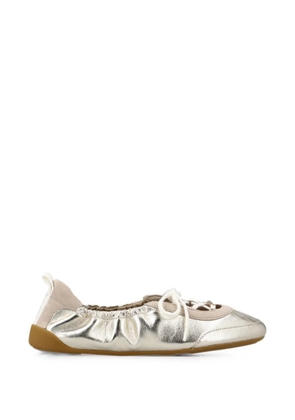 Chloé metallic lace-up ballet flats - Gold