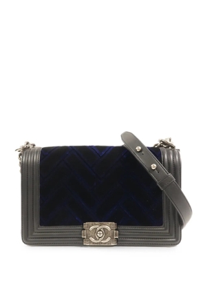 CHANEL Pre-Owned Boy 25 velvet shoulder bag - Black