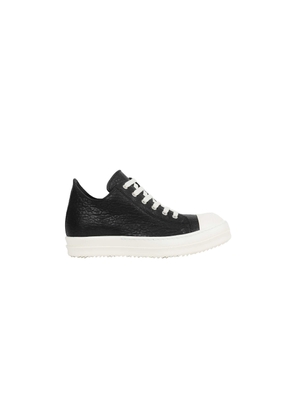 Tower Low Sneaks in Bubble Lamb