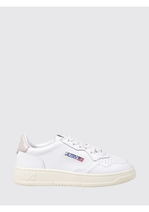 AUTRY Medalist Low Smooth Calfskin Trainers with Carved Logo