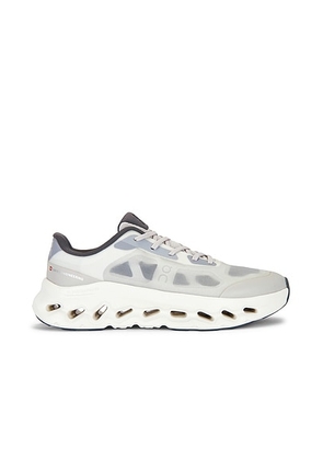 On Cloudtilt Remix in Alloy & Ivory - Ivory. Size 10.5 (also in 7, 7.5, 8, 8.5, 9, 9.5, 10, 11, 11.5, 12, 13).